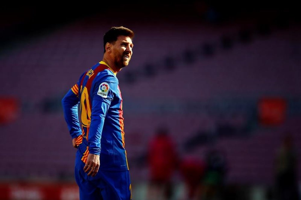 La familia Messi dio el paso, curiosamente, en la semana de los rumores. EFE