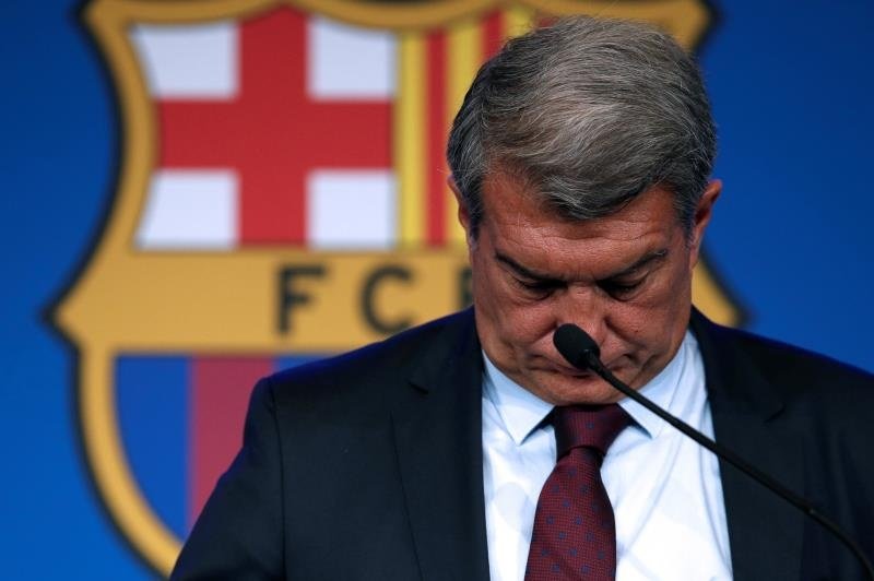 Laporta explains Leo Messi's departure from Barcelona. EFE