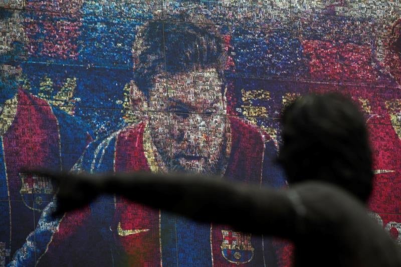 El tiempo y Lamine mandan a Messi al cajón de los recuerdos de LaLiga y del Barça