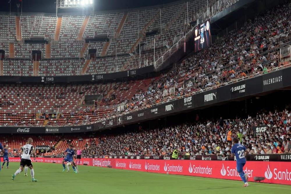 Valence pourrait accueillir 9000 supporters de plus face au Real Madrid. EFE