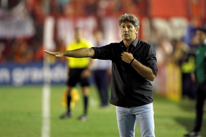 Renato Gaúcho entra na 'corda bamba' no Grêmio