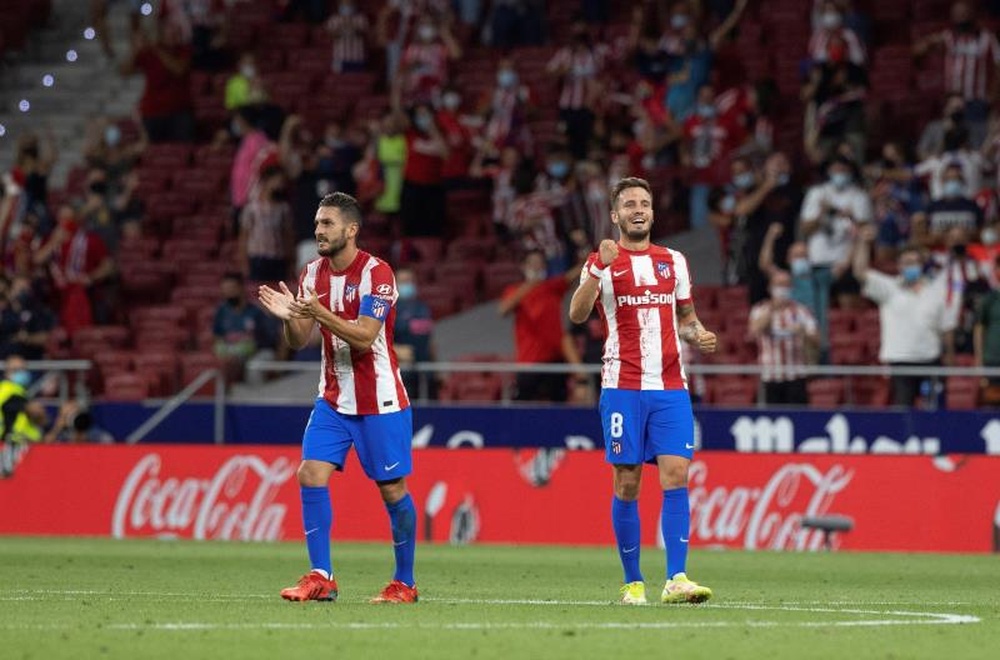 Al menos de momento, el Chelsea no tiene previsto invertir 40 millones en Saúl. EFE