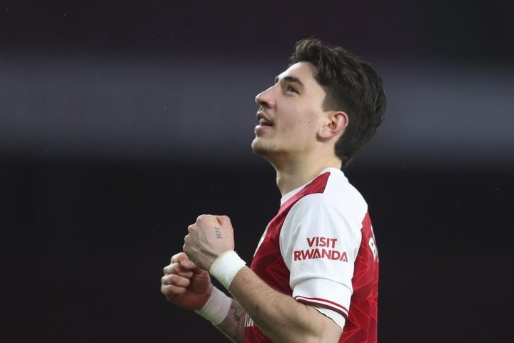 Bellerin targeted by Sassuolo