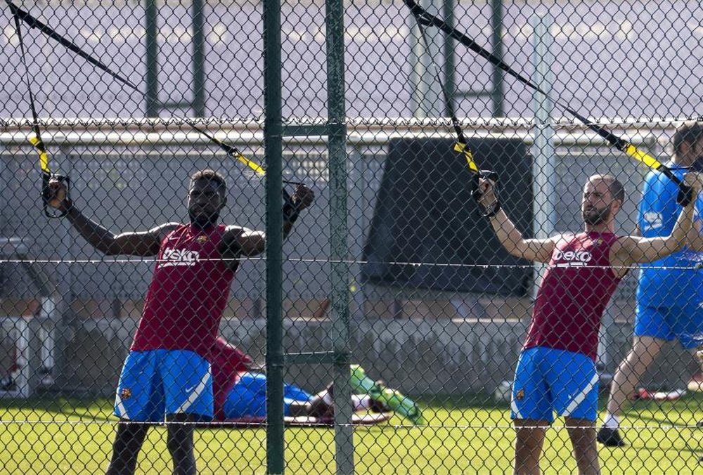 El Barcelona sigue buscando la salida de Pjanic. EFE