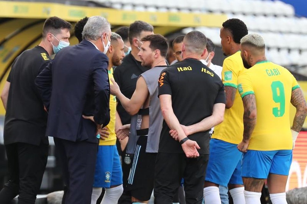 Interrotto l'incontro tra Brasile e Argentina. AFP