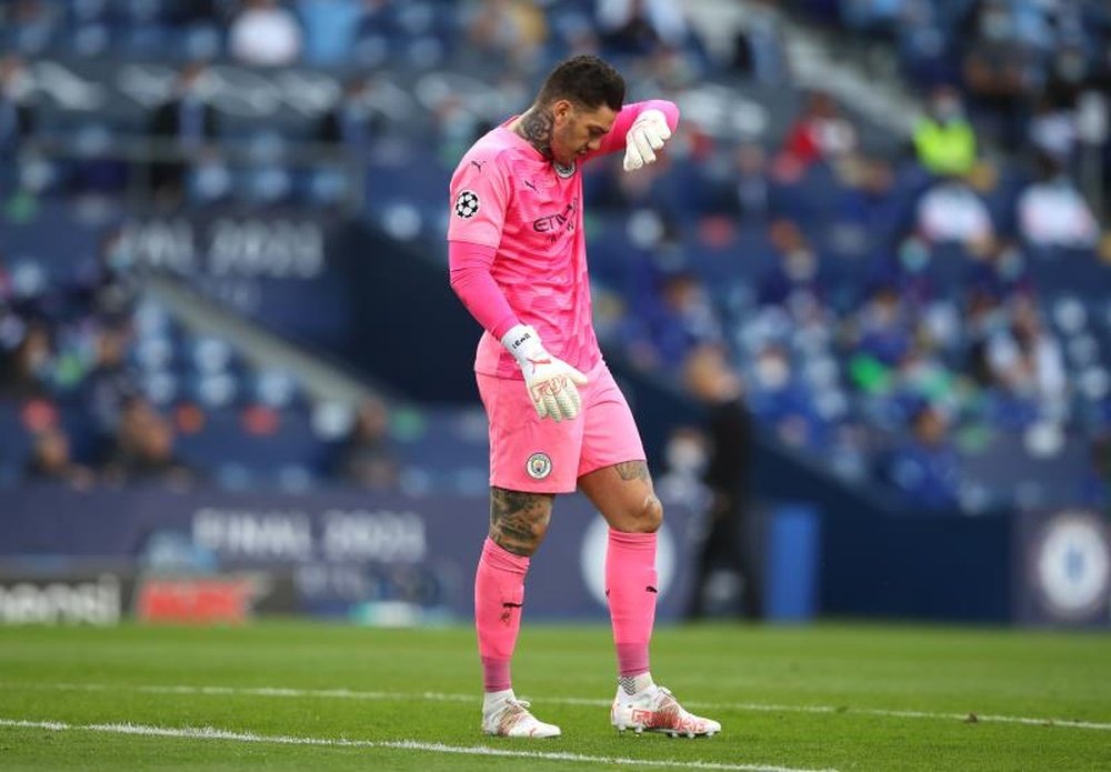 Ederson, Guante de Oro de la Premier junto a Alisson. EFE