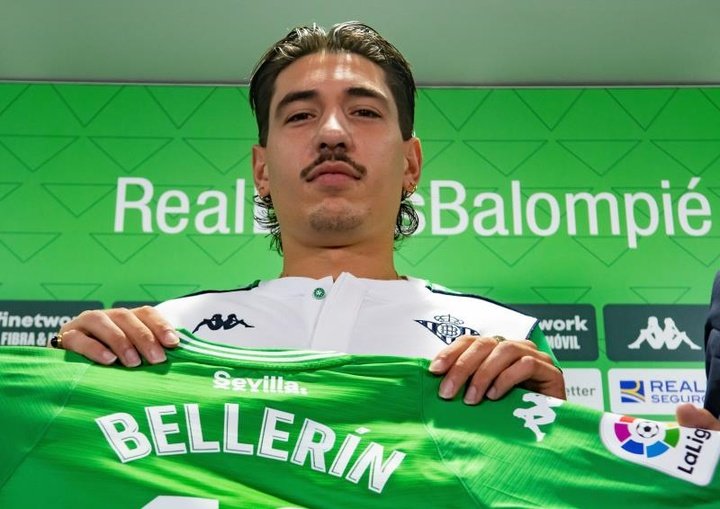 Hector Bellerin va retourner au Betis .efe