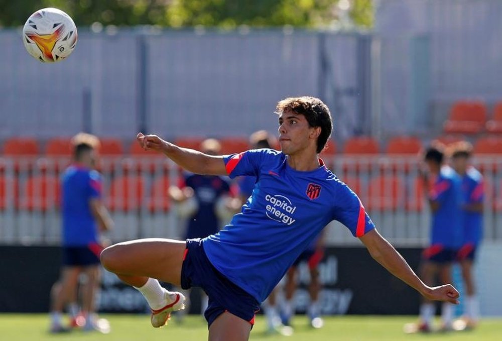 João Félix celebra a volta de Ansu Fati. AFP