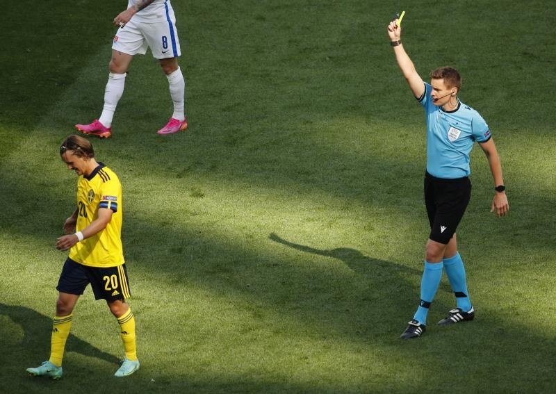 Siebert to referee Athletic's clash at Old Trafford