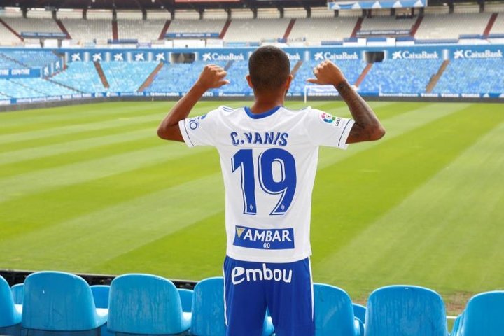El Zaragoza rescinde el contrato de César Yanis y regresa a Panamá. EFE