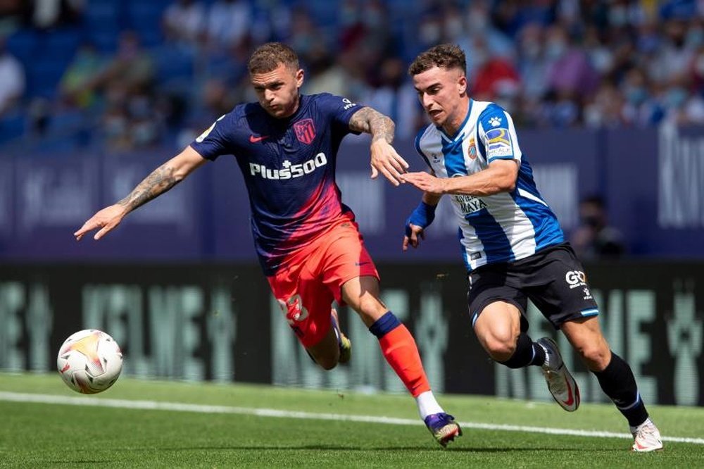 El defensa del Atlético de Madrid Kieran Trippier (i), en una fotografía de archivo. EFE