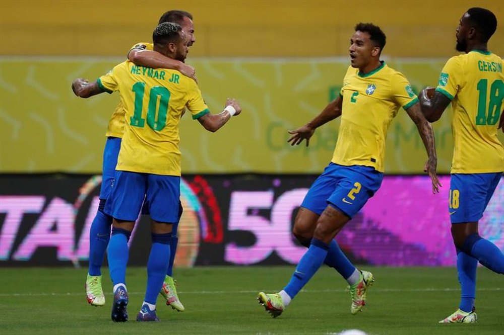 Brasil e Uruguai se enfrentarão em 14 de outubro. EFE/Antonio Lacerda