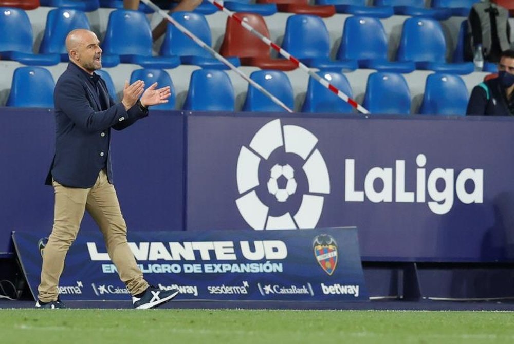 Paco López valoró en rueda de prensa el empate ante el Elche. EFE