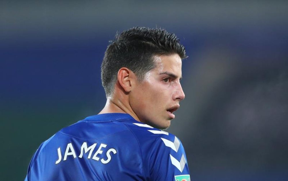 A estreia de James vai ter que esperar. AFP