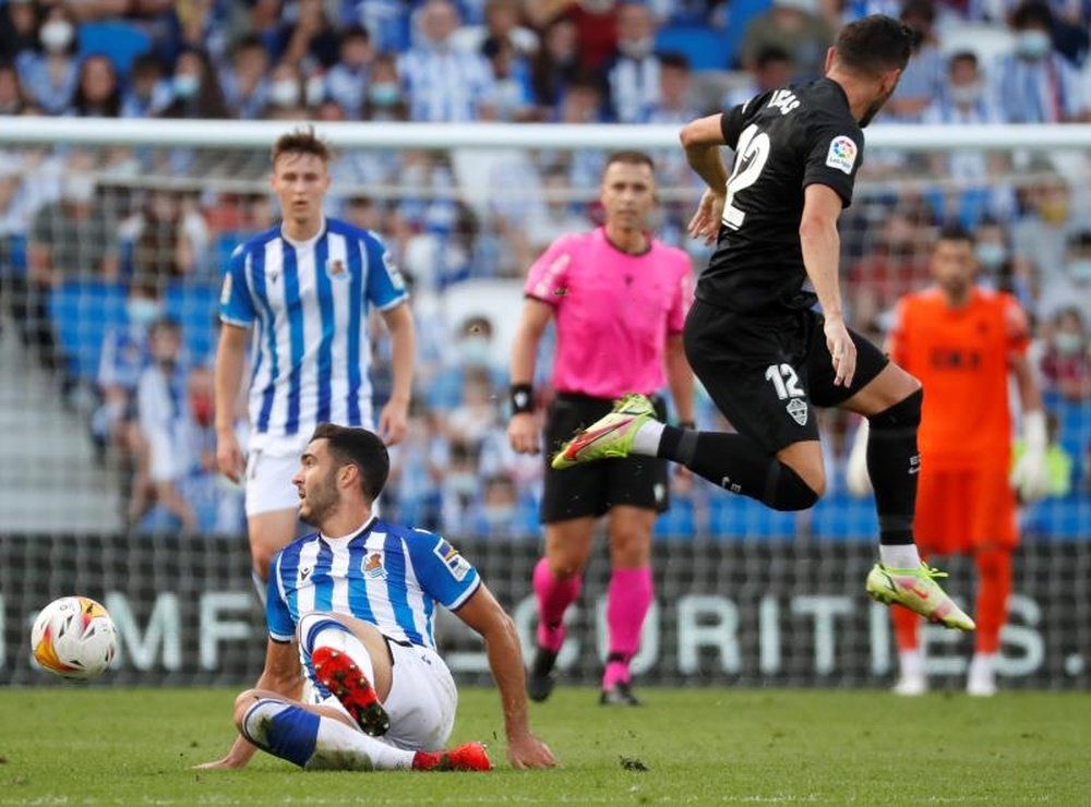 La Real Sociedad superó por la mínima al Elche. EFE