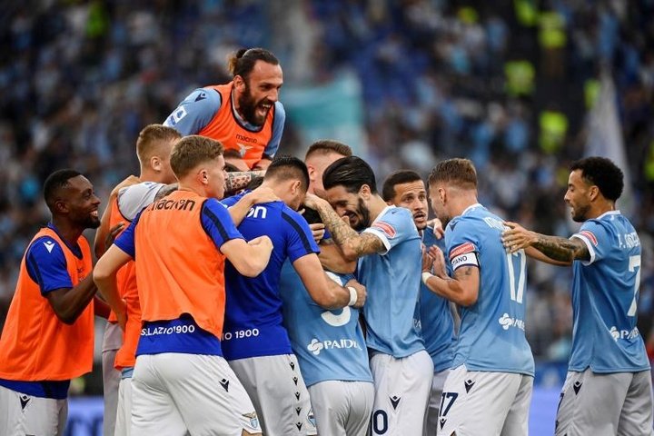 La Lazio de Sarri domine la Roma de Mourinho