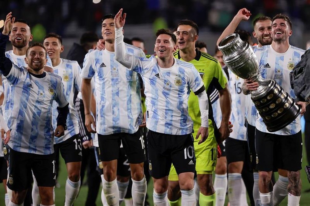 El Barcelona estará sin un argentino en su plantilla 20 años después. EFE