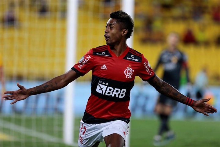 Bruno Henrique se rende ao futebol de Neymar