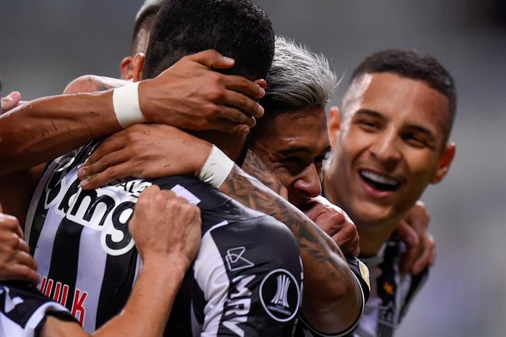 Atlético-MG vira exemplo na esperança do Cruzeiro em se recuperar.