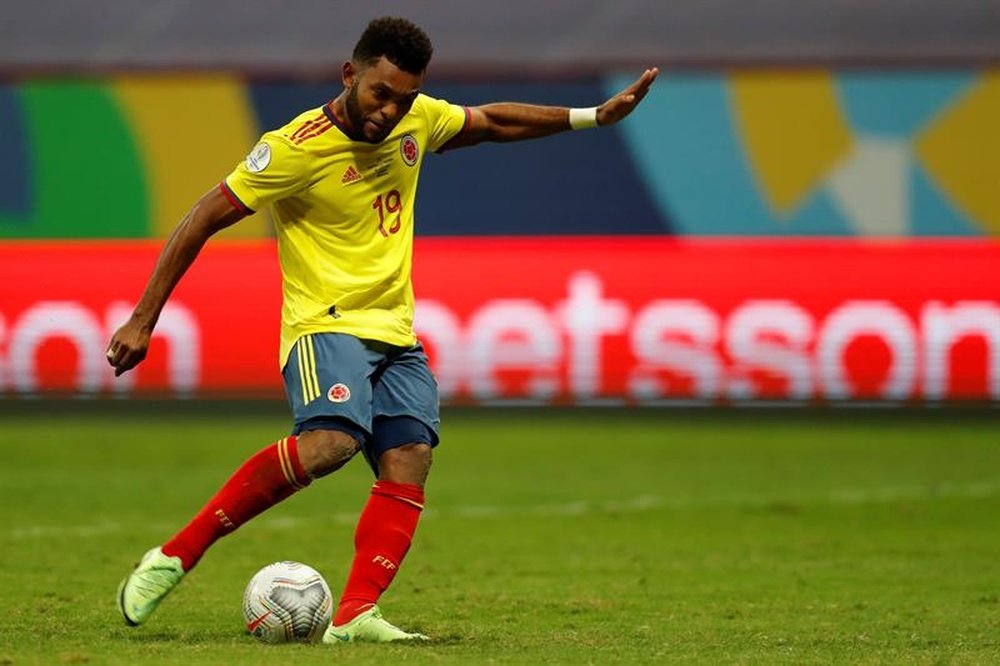 Miguel Borja não defenderá a Colômbia nessa Data FIFA.  EFE/Fernando Bizerra