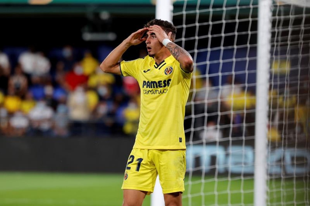 Yéremy Pino acumula ocho titularidades con el Villarreal esta temporada. EFE