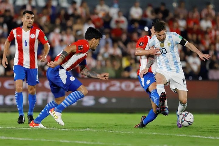 Paraguay contrarresta a Messi y a Argentina