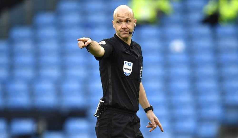 Anthony Taylor fue criticado por su criterio en la final de la Liga de las Naciones. EFE