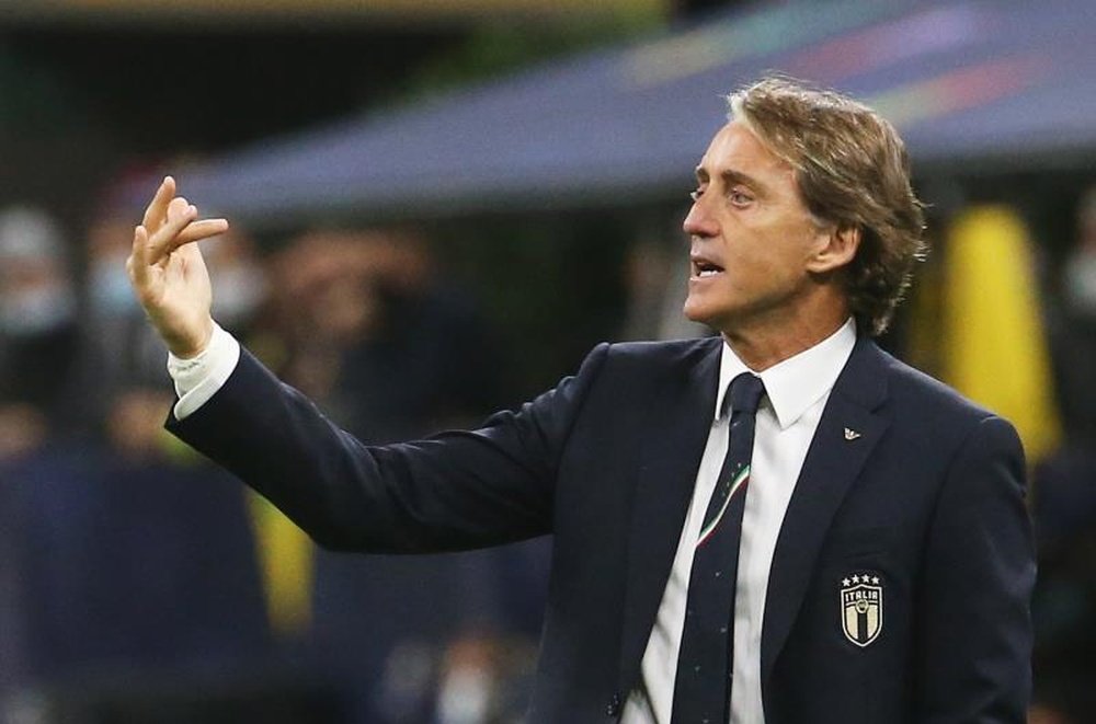 Mancini cannot call a favourite between Spain and France. EFE