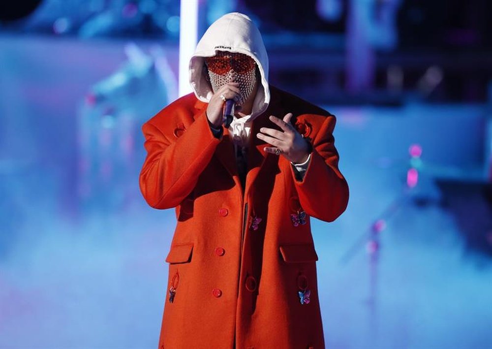 Un concierto de Bad Bunny, la idea de un equipo mexicano para ¡poner el VAR en Segunda División! EFE