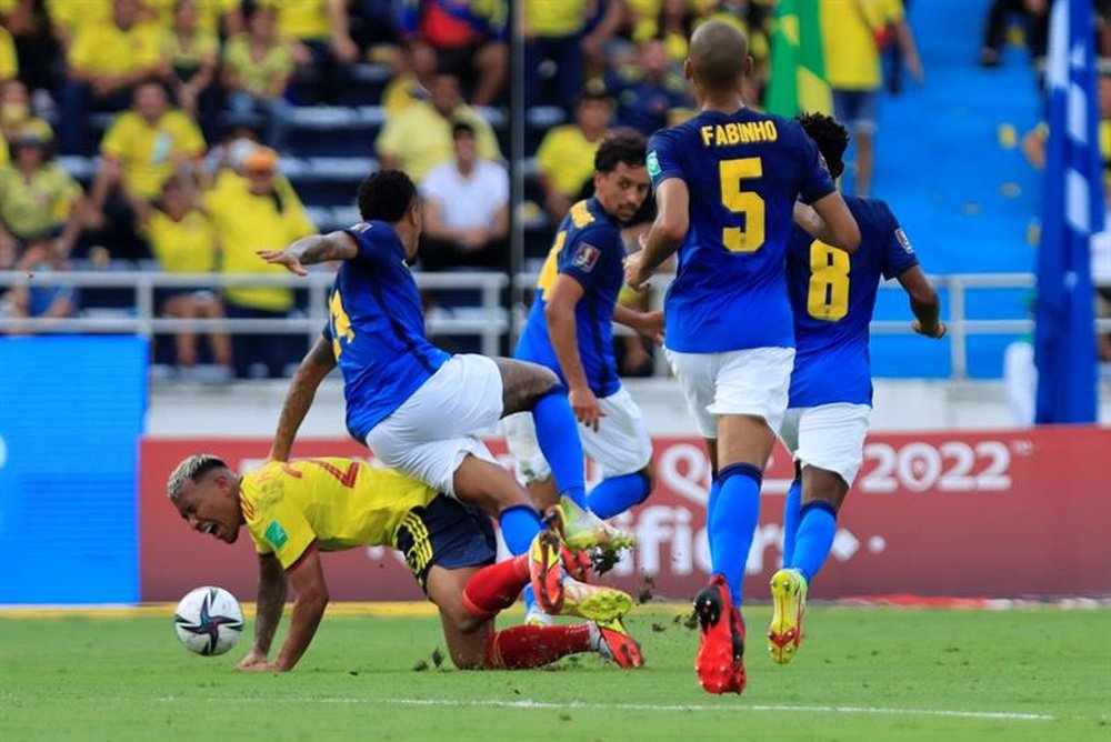 Colômbia arranca primeiros pontos ao Brasil.EFE