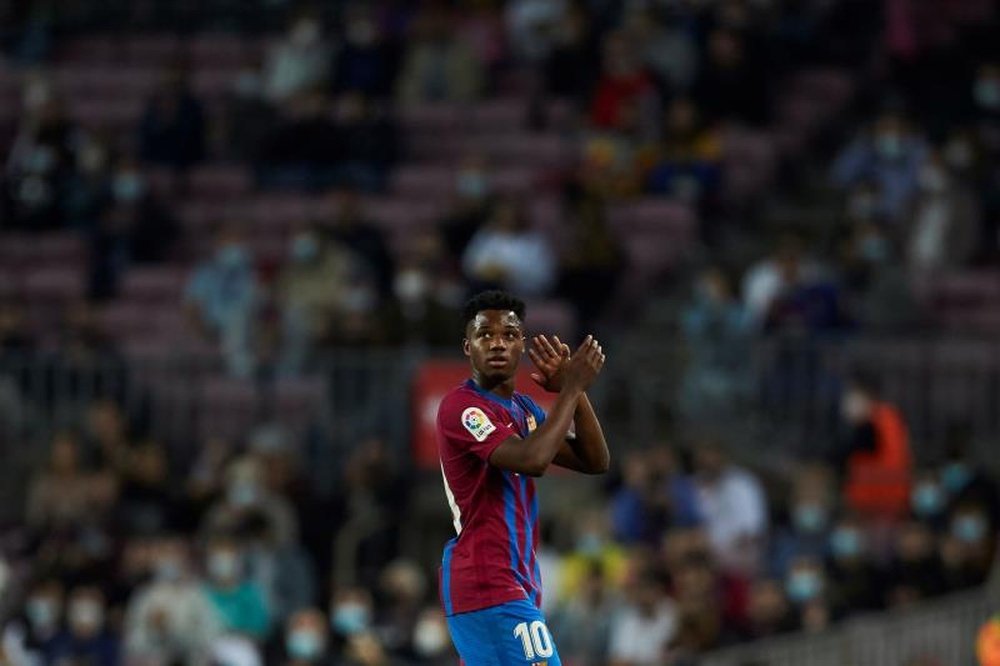 Barca win, Ansu excites and Kun makes his debut at Camp Nou. EFE