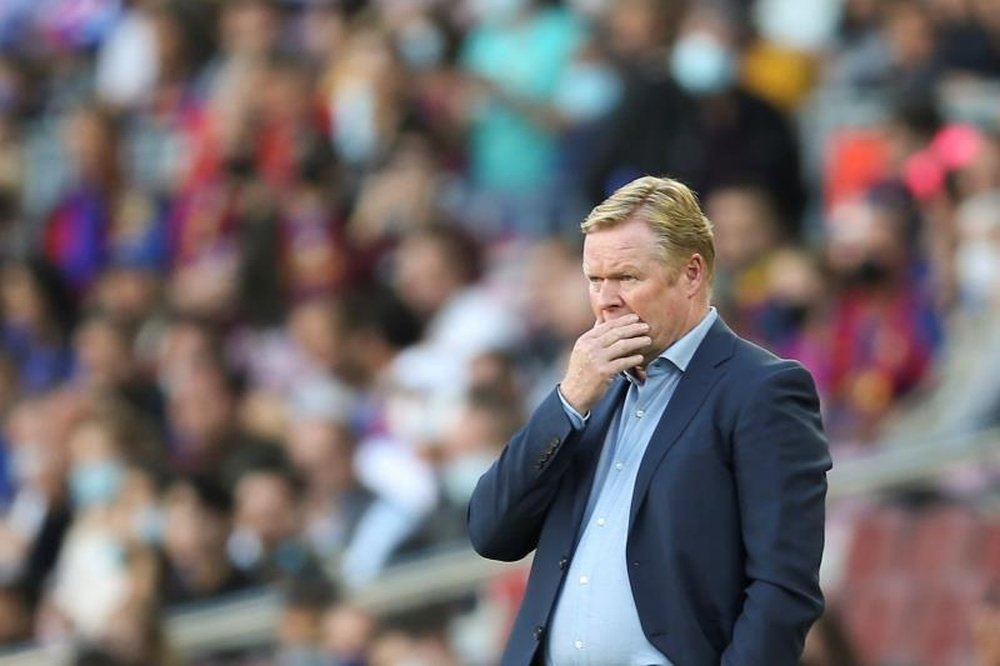 Ronald Koeman (R) suffered abuse after Barca were beaten by Real Madrid. EFE