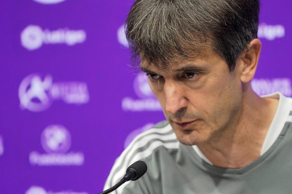 Gonzalo Plata se llevó una reprimenda y un castigo, pero no fue apartado. EFE/Archivo