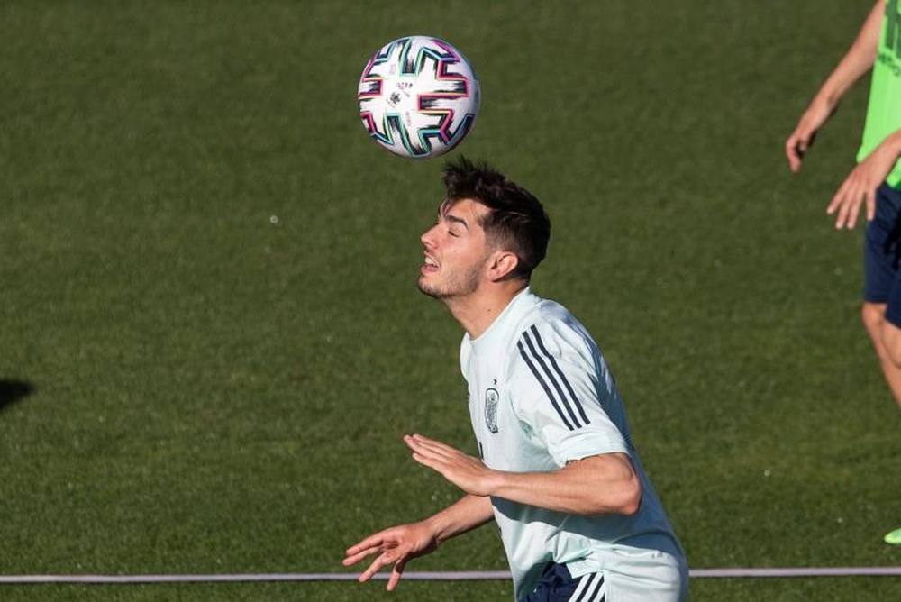 Brahim Díaz sigue disfrutando del fútbol en el Milan. EFE