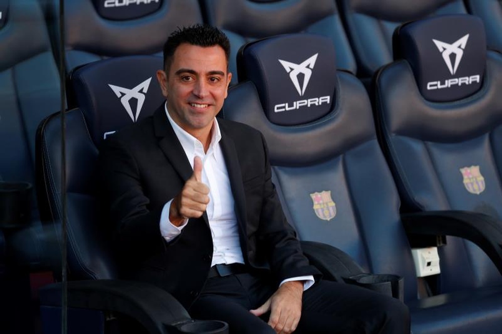 Xavi busca a la siguiente joya: hasta siete juveniles entrenaron este jueves. EFE