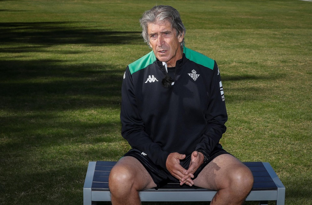 Pellegrini celebró la clasificación del Betis a octavos de la Europa League. EFE