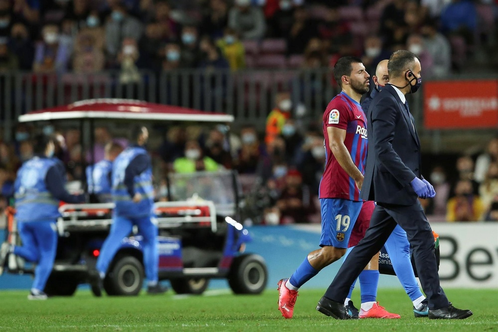 Agüero a annoncé à Nasri qu'il doit prendre sa retraite. AFP