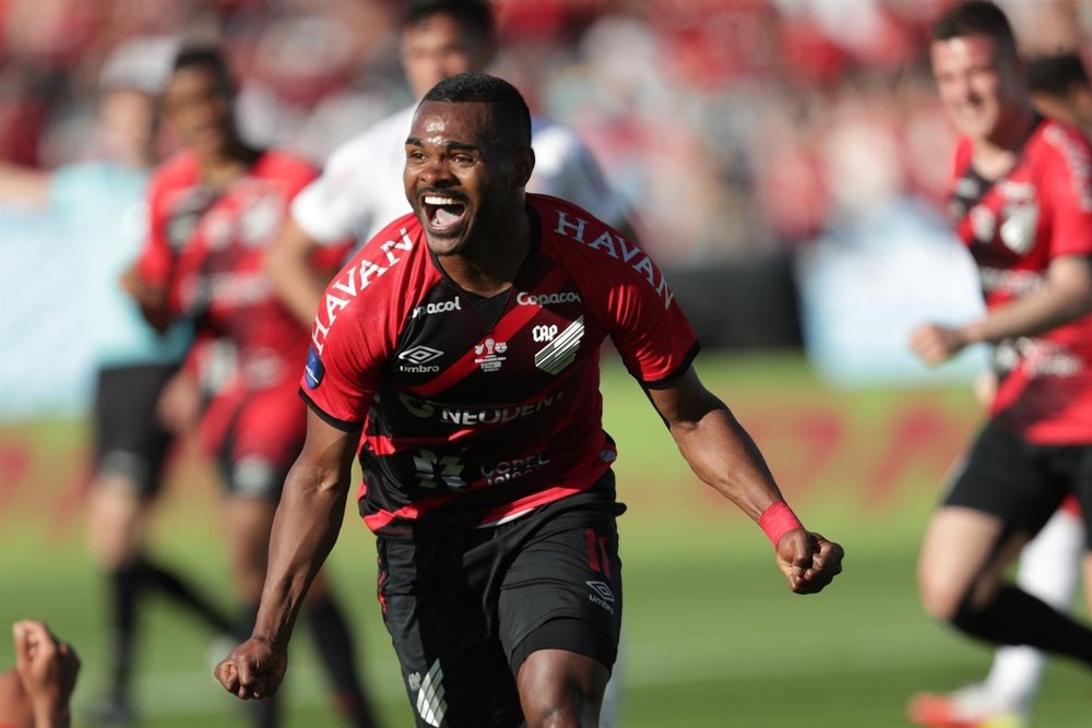 Nikão tem proposta do Yokohama Marinos, do Japão. AFP