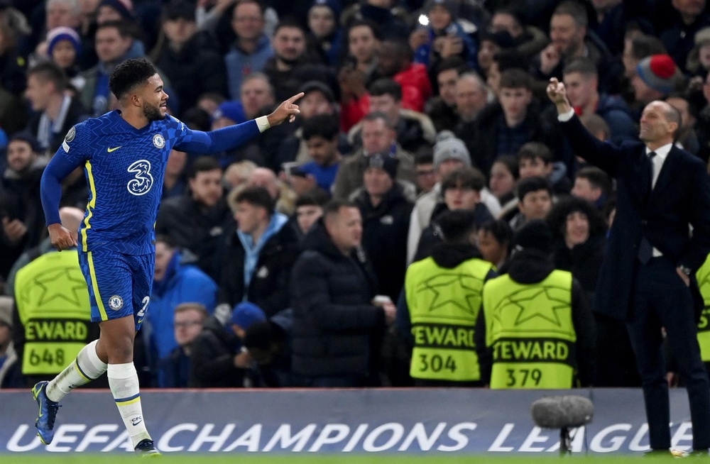 Chelsea atropela a Juve e assume a liderança com categoria. EFE/EPA/Facundo Arrizabalaga