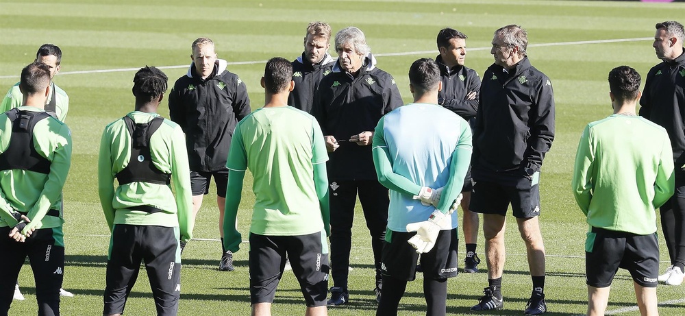 El Alicante-Betis se jugará en Alcoy. EFE