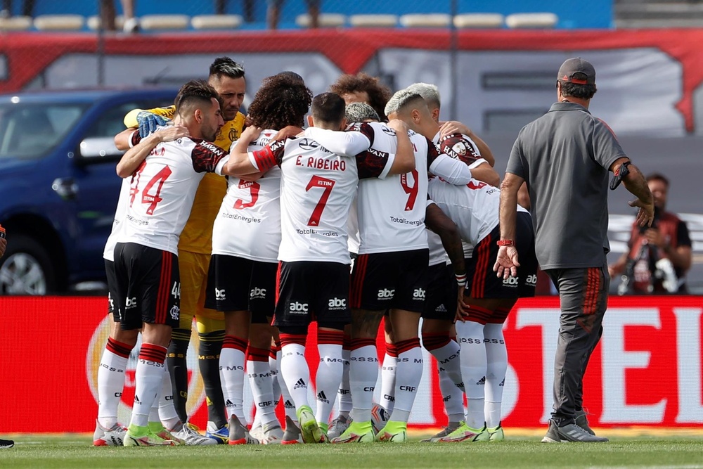 Quem é Maurício Souza, técnico interino do Flamengo nos últimos jogos de 2021?. EFE