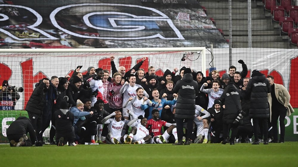 Salzburg win their ninth consecutive crown. EFE