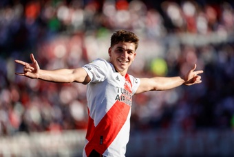 Jogador do River Plate entra na mira de dois gigantes. EFE/Juan Ignacio Roncoroni