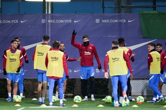 O Barça anuncia mais três positivos para COVID-19. AFP