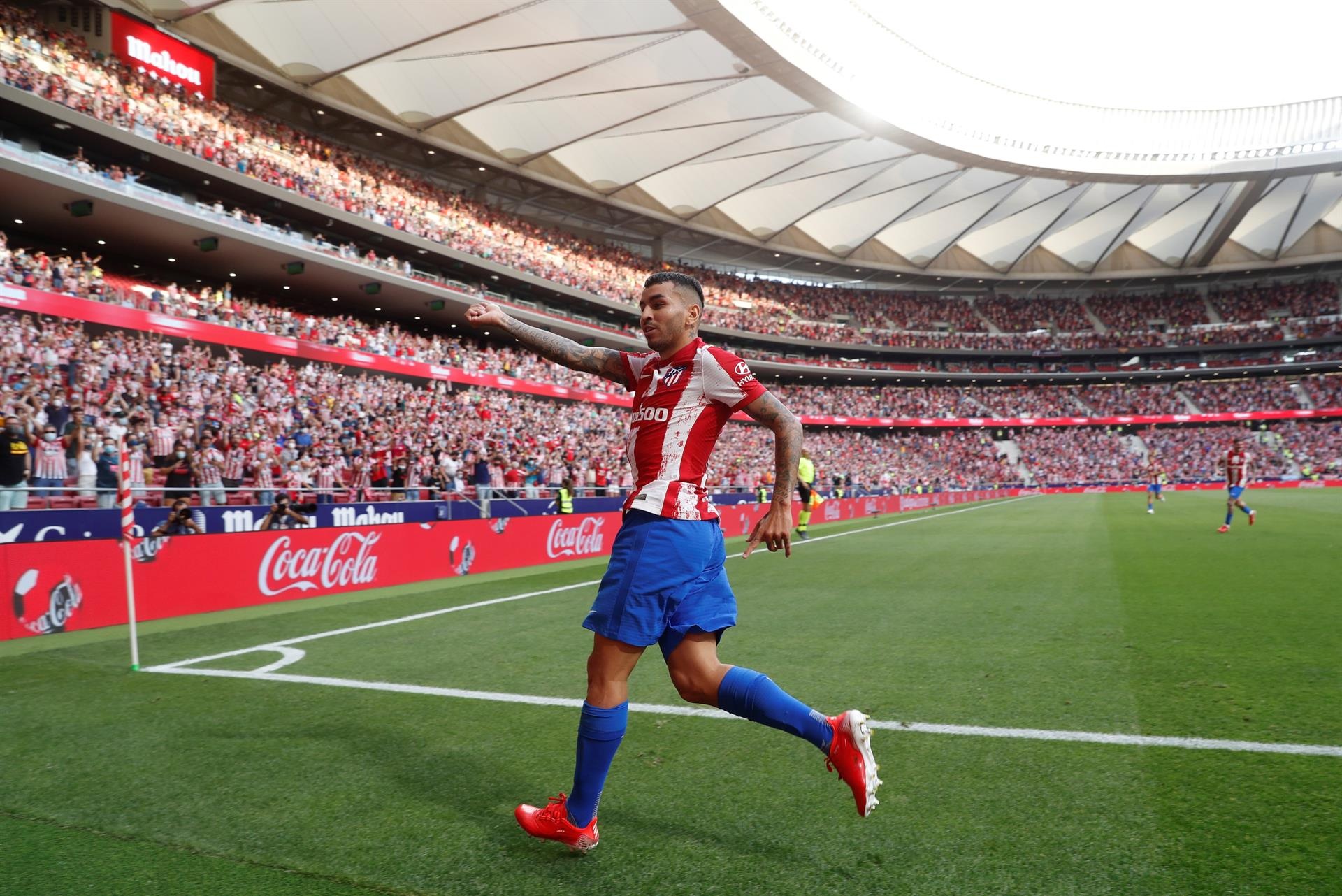 Simeone prueba su once ante el United. EFE