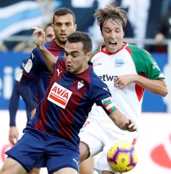 Gonzalo Escalante is considering a return to Spain for the second half of the season as he is not getting much playing time at Cremonese. The midfielder could join Valladolid on loan.