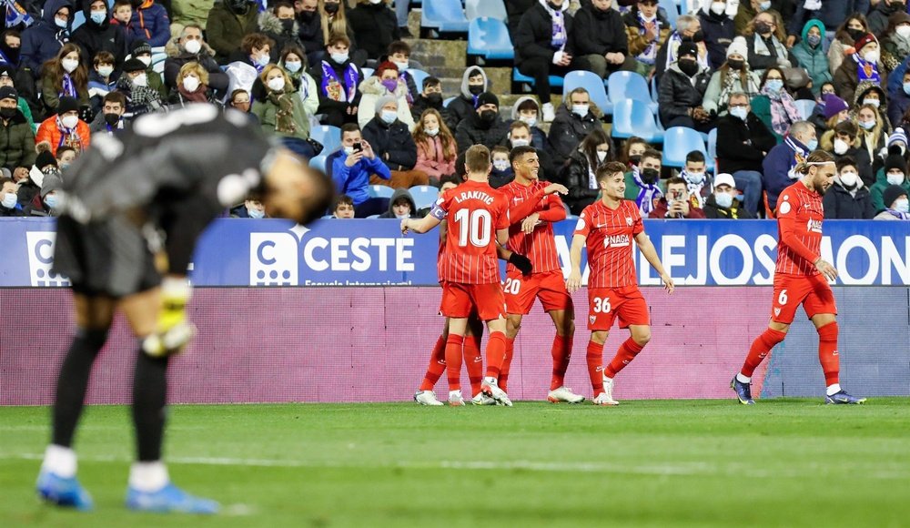 El Sevilla venció 0-2 frente al Zaragoza. EFE
