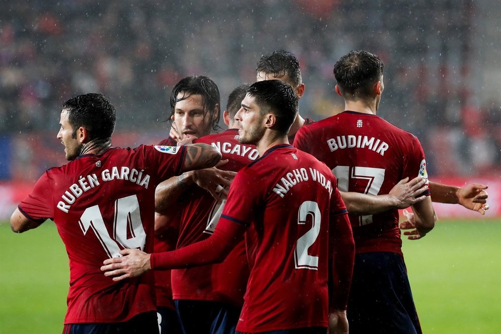 Triunfo de Osasuna con goles de Budimir y Kike Barja. EFE