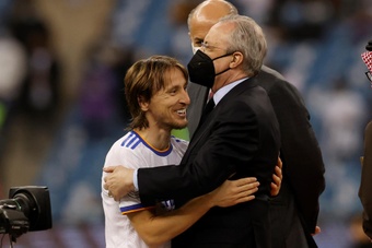 Luka Modric deixou claro que quer renovar. EFE/Julio Muñoz