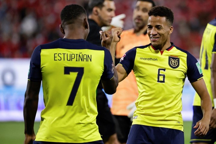 Estupiñán lidera la victoria por la mínima de Ecuador ante Nigeria
